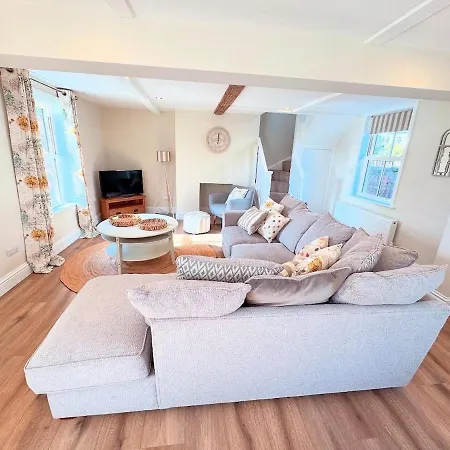 Apple Tree House 度假居 *