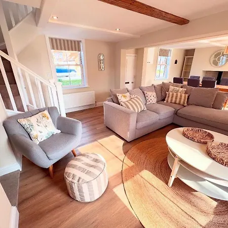 Apple Tree House 度假居 *