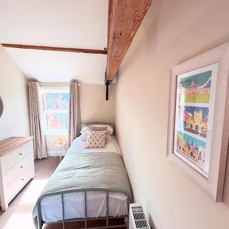 Apple Tree House 度假居 *