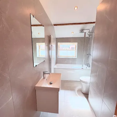 Apple Tree House 度假居 *