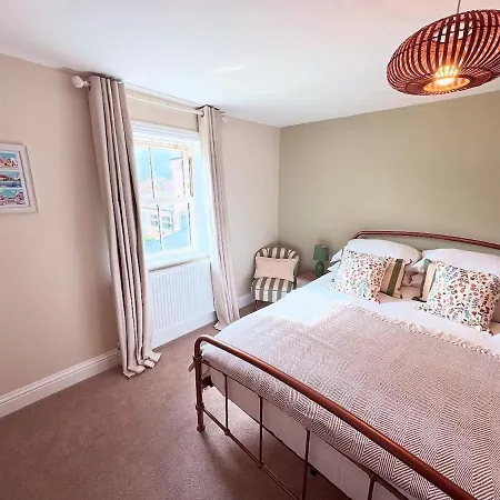 Apple Tree House بيت للعطل *