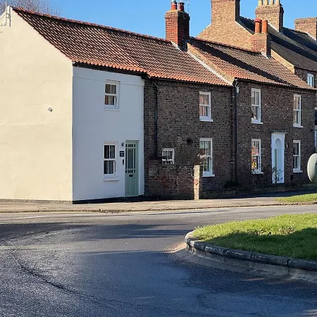 بيت للعطل Apple Tree House Haxby